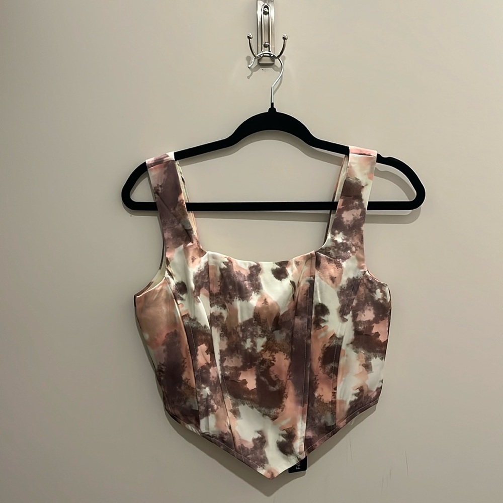 BRAND NEW WOMENS TOP- FASHION NOVA size M